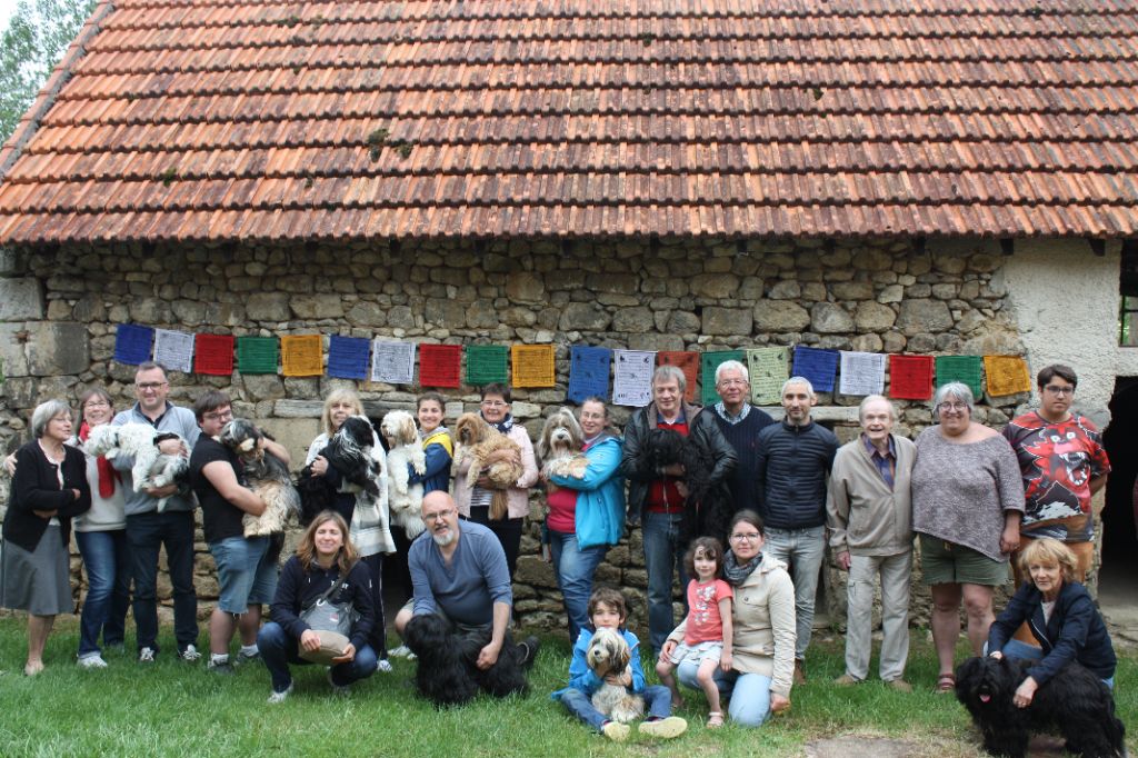 dernière rencontre festive des Makalu et Tchoung Tchoung pâ